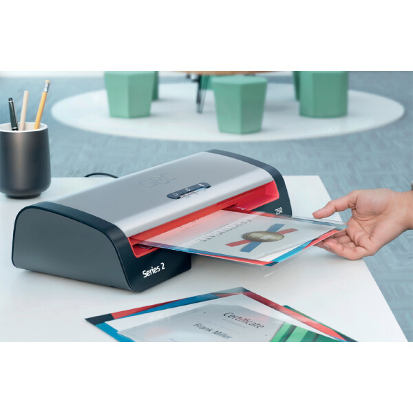 GBC Laminierger&auml;t 250, bis DIN A4, schwarz silber rot
