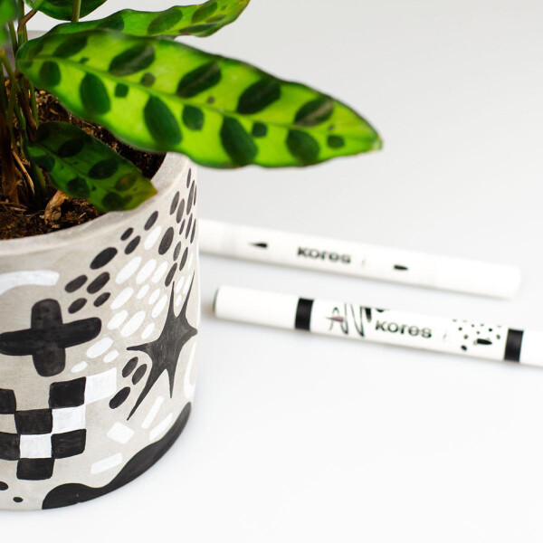 Kores Acrylmarker Duo, 2 Spitzen, 6er Set, farbig sortiert