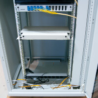 LogiLink 19" Netzwerkschrank, 32 HE, schwarz (RAL9005)