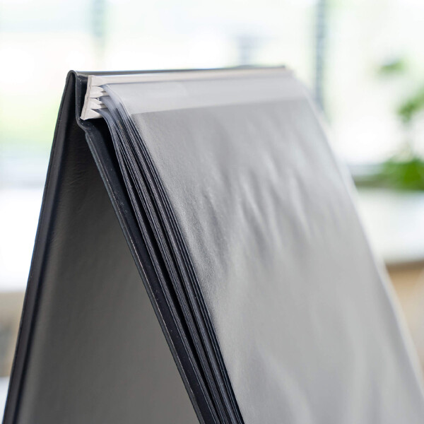 rillstab Tisch-Flipchart, A4 hoch, schwarz, inkl. 20 Hüllen