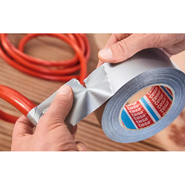 tesa Folienband extra Power Universal, 50 mm x 25 m, schwarz