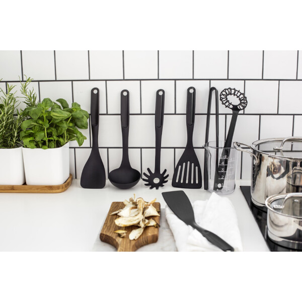 GastroMax Pfannenwender, geschlitzt, schwarz